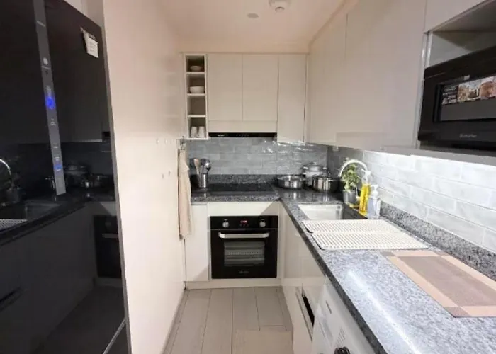 Cozy & Serene 1br With Skyline View Near Greenbelt Appartement